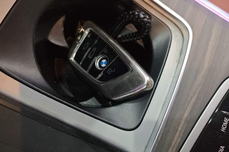 Used BMW X5 2022 xDrive 40Li Luxury Edition M Sport Package
