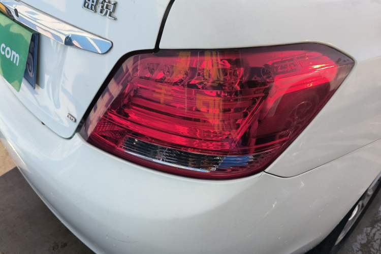 Used BYD Surui 2014 1.5L Automatic Comfort Version