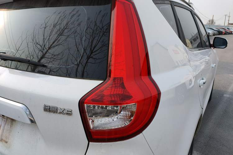 Used Geely Auto Vision X6 2016 1.8L Manual Luxury Model