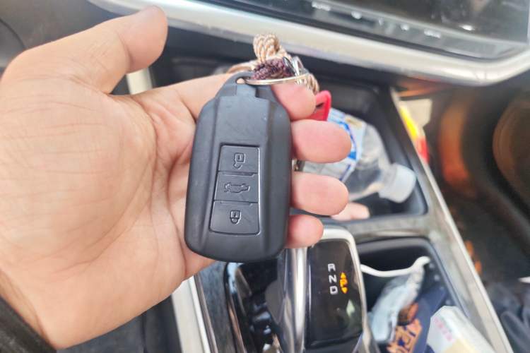 Used Dongfeng Aeolus Yixuan MAX 2023 1.5T Super Cool Trendy Dad Edition
