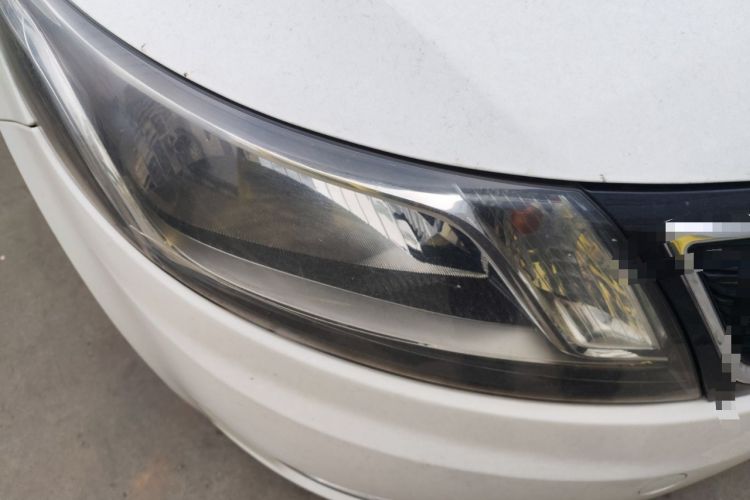 Used Kia K2 2012 Sedan 1.4L MT TOP Commemorative Edition Right Front Headlight