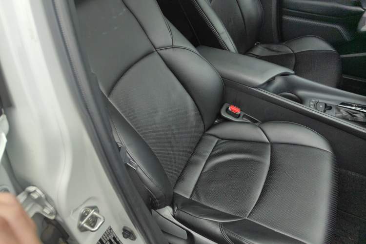 Used Toyota IZOA 2021 2.0L Enjoy Edition
