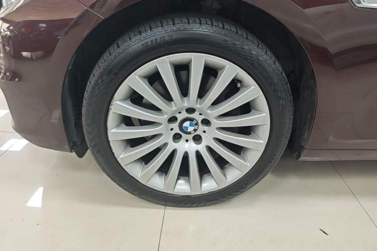 Used BMW 5 Series GT 2014 535i Leading Model