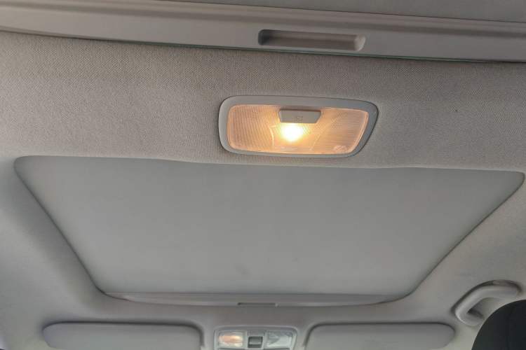 Used Hyundai ix35 2013 2.0L Automatic Two-Wheel Drive Smart GLS China IV Standard