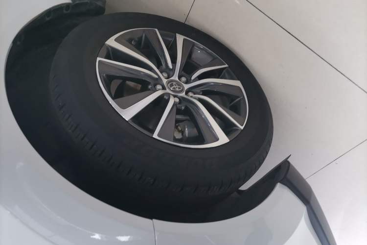 Used Toyota Harrier 2023 Dual-Engine 2.5L CVT Two-Wheel Drive Luxury Edition
