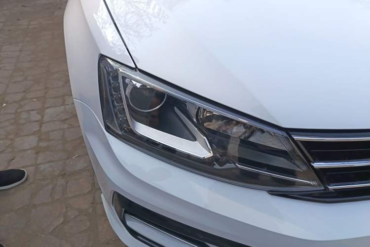 Used Volkswagen Sagitar 2018 280TSI DSG Ignite Edition Right Front Headlight