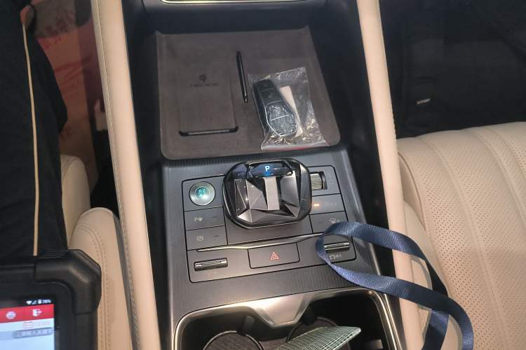 Used BYD Song L EV 2024 662 km Excellence Version
