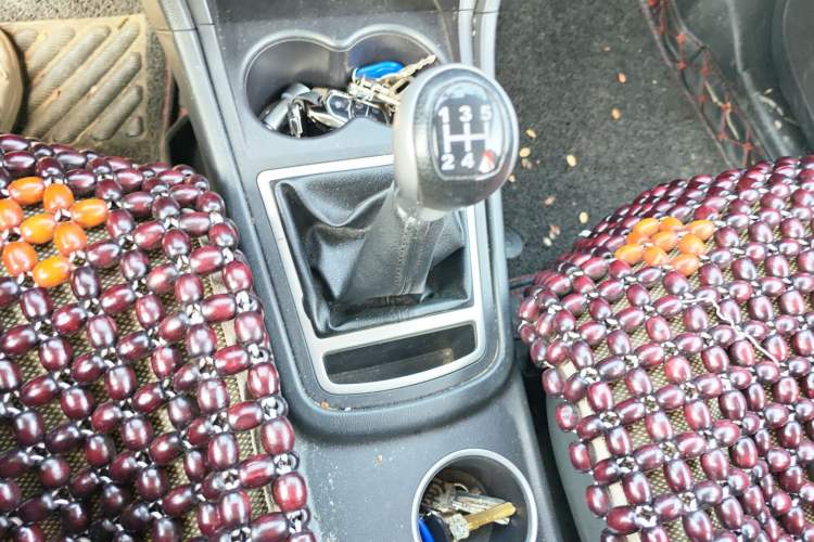 Used FAW Yingzhi 737 2015 1.5L Manual Comfort Model
