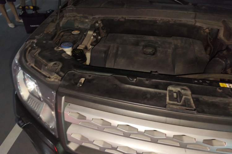 Used Land Rover Freelander 2 2011 3.2L i6 HSE Gasoline Edition
