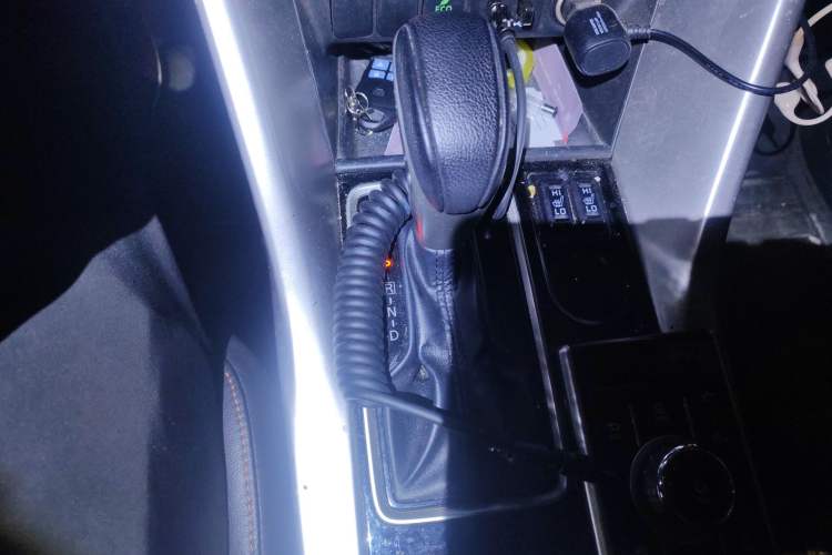 Used Mitsubishi Eclipse Cross 2018 1.5T CVT Two-Wheel Drive Belief Edition Gear Lever