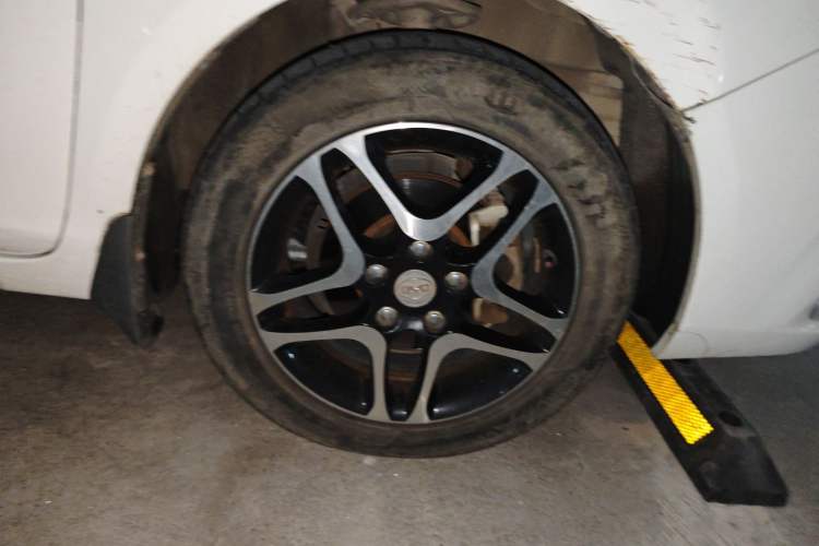 Used BYD G5 2014 1.5TID Automatic Prestige Model