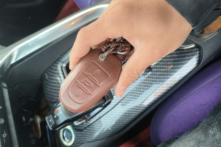 Used Peugeot 5008 2017 380THP 7-Seater Elite Edition Vehicle Key