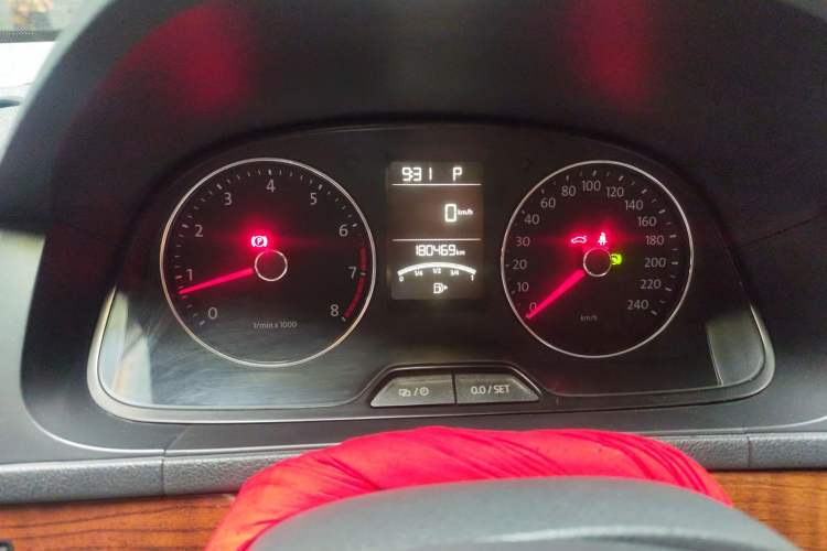 Used Volkswagen Lavida 2013 Restyled Classic 1.6L Automatic Comfort Edition