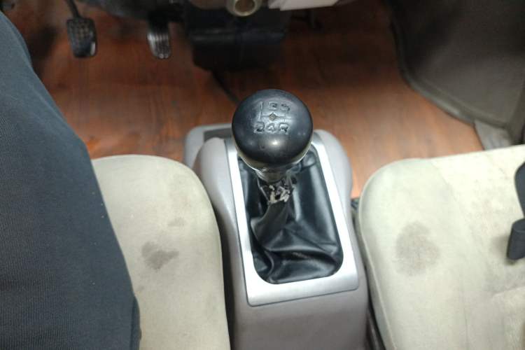 Used Wuling Rongguang 2011 1.2L Standard Version Gear Lever