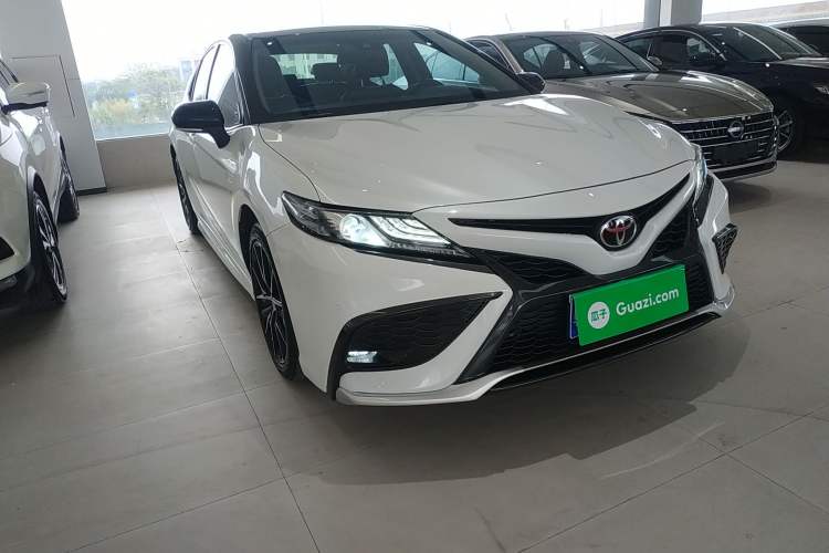 Used Toyota Camry 2021 2.0S FENGSHANG Edition
