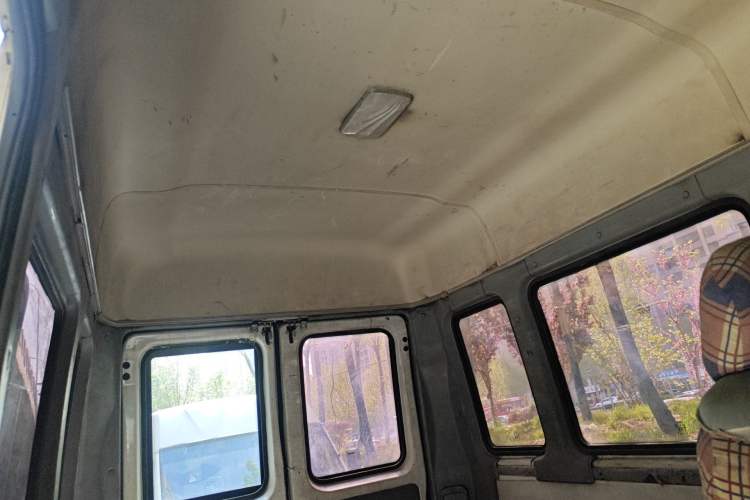 Used Iveco Power Daily 2017 2.5T Deluxe A37 High-Roof 6-7 Seater Bus 47Z5 Headliner