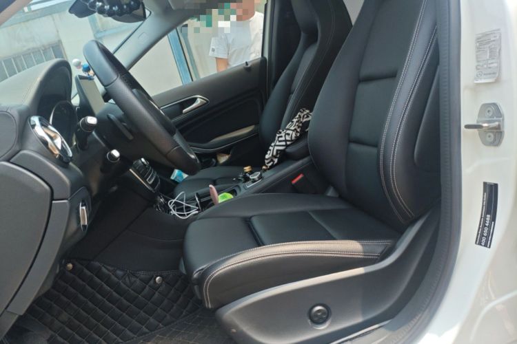 Used Mercedes-Benz GLA 2018 GLA 220 4MATIC Sport Edition Left Front Seat