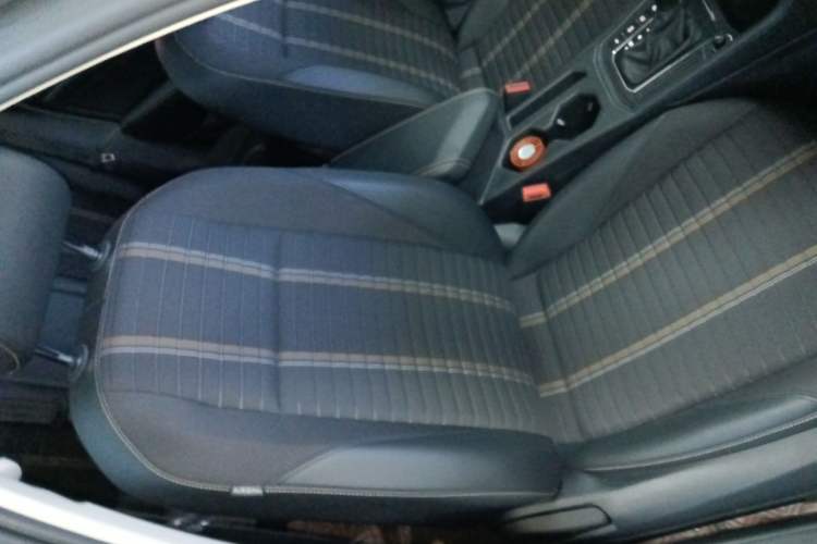 Used Volkswagen Lavida 2018 Hatchback 200TSI DSG Comfort Edition China V Standard Right Front Seat