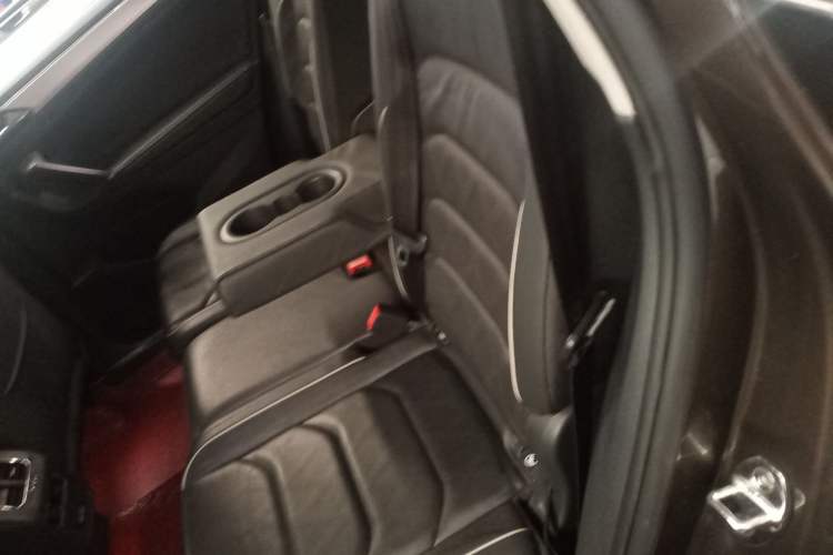 Used Volkswagen Tiguan L 2018 330TSI Automatic Two-Wheel Drive Flagship Edition Left Rear Seat