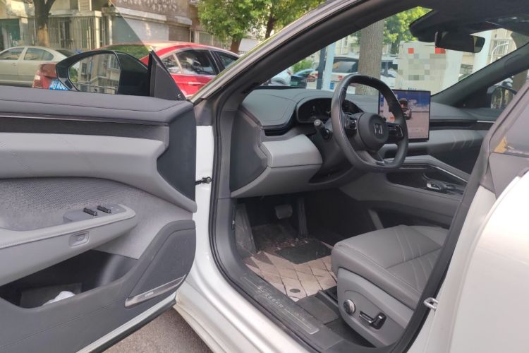 Used Zeekr 001 2024 WE Edition 100 kWh Rear-Drive Driver Seat