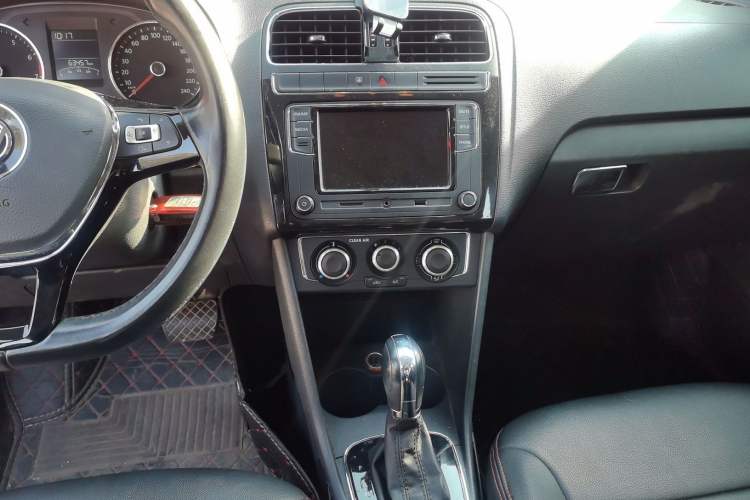 Used Volkswagen Polo 2016 1.6L Automatic Comfort Model