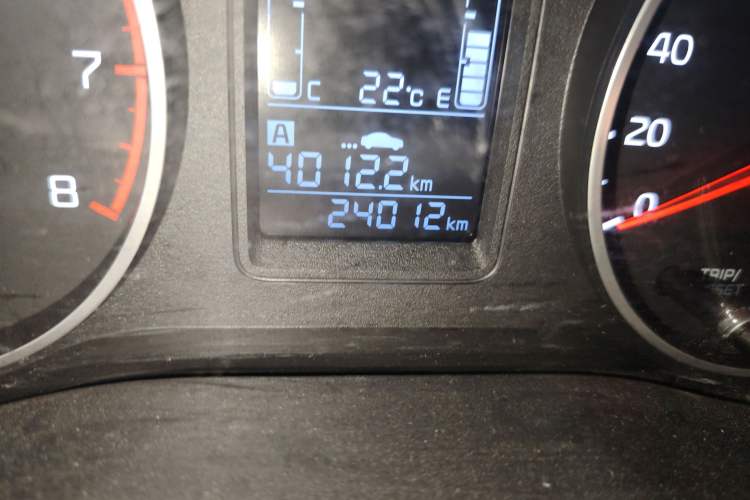 Used Kia Pegas 2019 1.4L Manual Value Edition National VI Standard Odometer Close Up