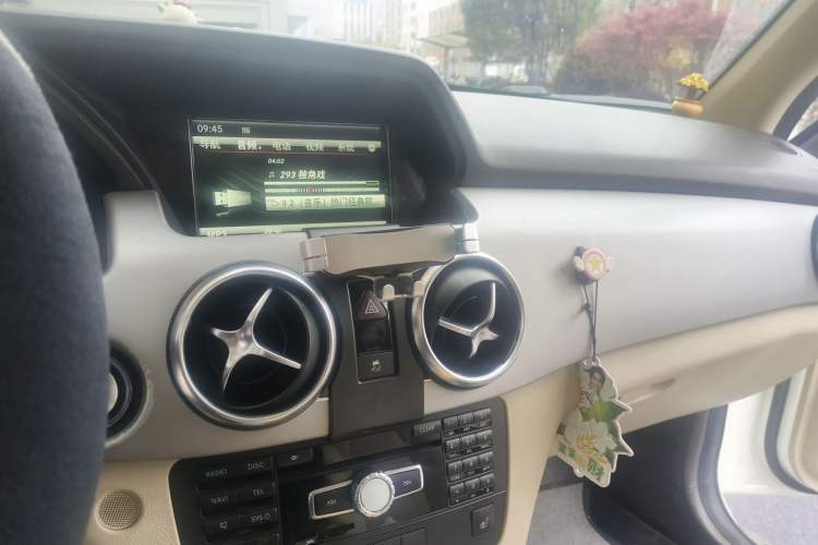 Used Mercedes-Benz GLK-Class 2015 GLK 300 4MATIC Fashion Edition Ultimate Version
