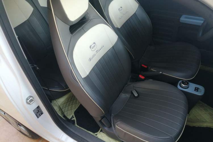 Used Geely Galaxy Panda 2023 Panda Mini 200km Endurance Bear Right Front Seat