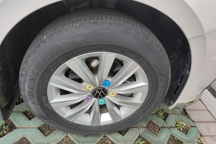 Used Volkswagen Lavida 2021 1.5L Automatic Fashion Edition Right Front Wheel Hub