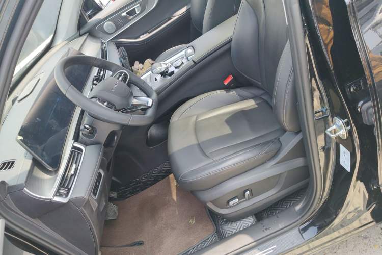 Used Chery Tiggo 8 PRO 2022 290T Two-Wheel Drive Sky Dome Edition 5 Seats Left Front Seat