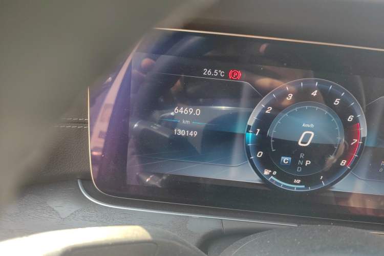 Used Mercedes-Benz E-Class 2017 E 300 L Sporty and Stylish Model