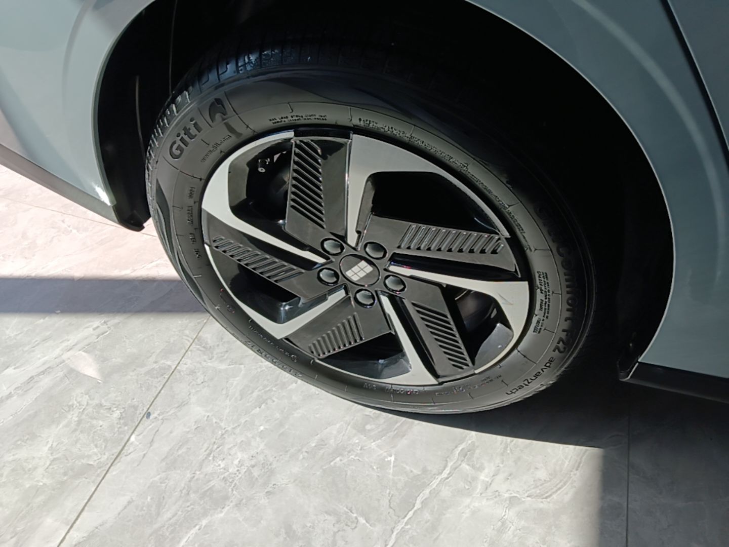 Geely Galaxy L6 2024 125km PLUS Dragon Edition — снимка 11