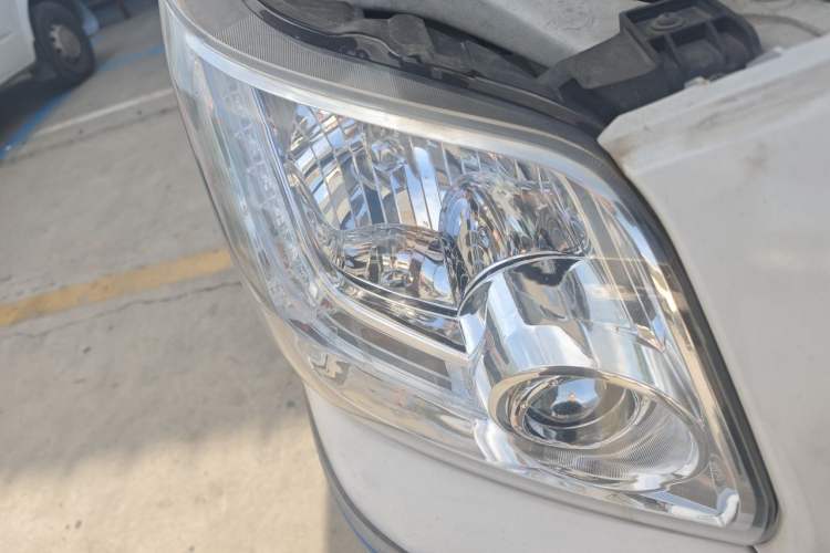 Used Foton Toano 2020 2.5T Manual Tongtu Extended-Wheelbase Mid-Roof 5/6/7-Seater 4J25TC3