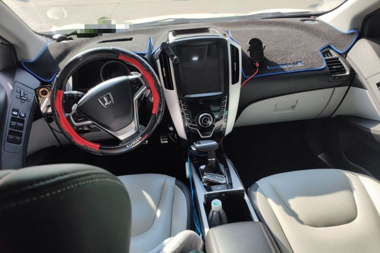 Used Luxgen U6 SUV 2014 2.0T ZhiZun Model