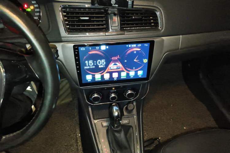 Used Volkswagen Gran Lavida 2015 1.6L Automatic Comfort Edition
