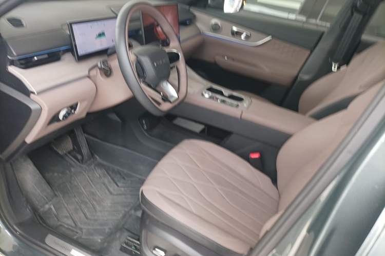 Used Chery Fengyun T8 2025 1.5T 130km Deluxe Version 5 Seats Left Front Seat