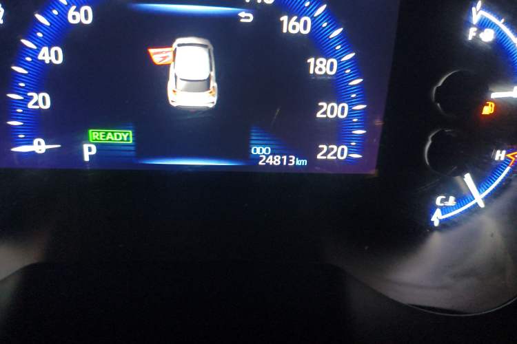 Used Toyota C-HR 2021 Dual-Motor 2.0L E-CVT Luxury Edition Odometer Close Up