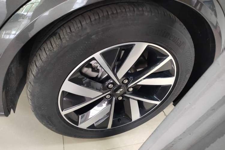 Used Li Auto L7 2023 Pro Model Left Front Wheel Hub