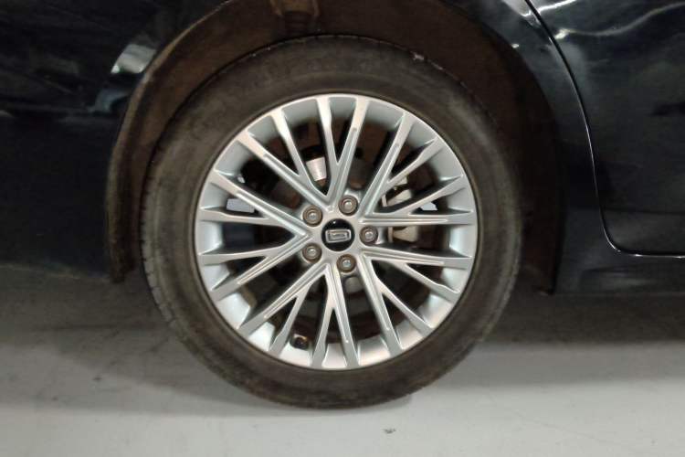 Used Bestune B70 2022 Third Generation 1.5T Automatic Enjoyment Version Right Rear Wheel Hub