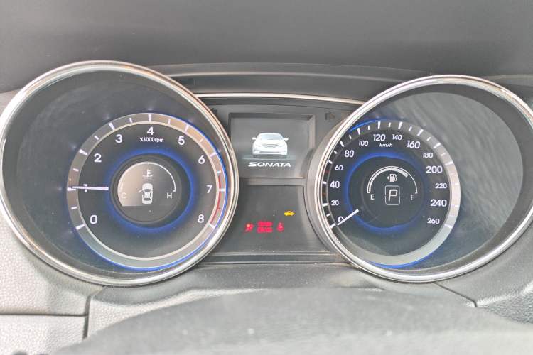 Used Hyundai Sonata 2013 2.4L Automatic Luxury Version China V Standard Instrument Cluster