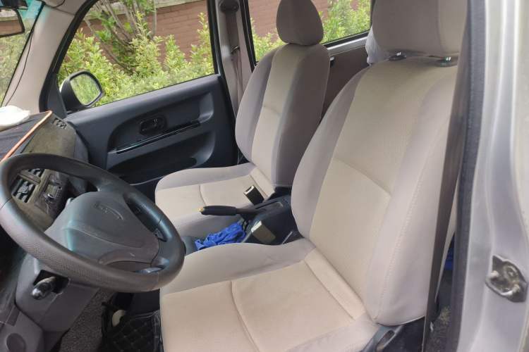 Used Jinbei T3 2015 1.3L Double-Cab Standard Version DLCG12 Left Front Seat