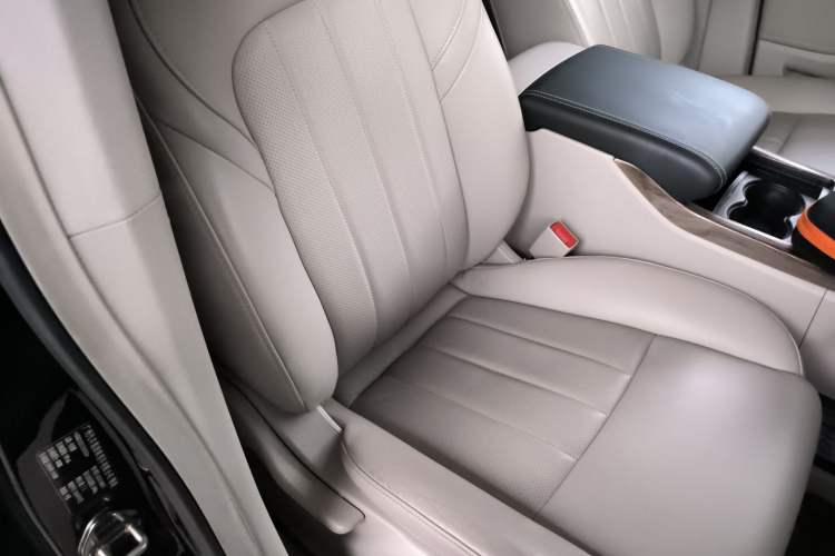 Used GAC Trumpchi M8 2018 320T Luxury Edition Right Front Seat