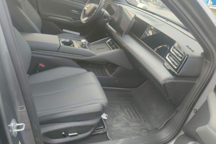 Used BYD Qin L 2024 DM-i 120KM Beyond Model