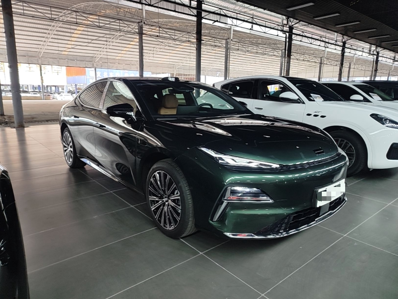 Geely Galaxy 8 2026 Model 225km EM-i Long-Range Galaxy Edition — снимка 3