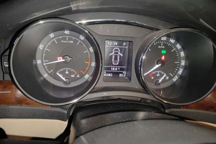 Used Skoda Superb 2013 1.8TSI Automatic Yashi Edition