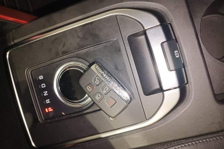 Used Land Rover Discovery Sport 2019 240 PS SE Dynamic Version China VI Standard Interior 1