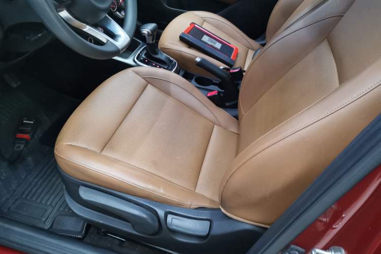 Used Kia KX Cross 2017 1.4L AT GLS Left Front Seat