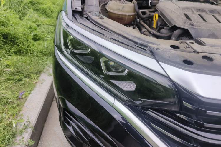 Used Volkswagen Passat 2022 330TSI Luxury Edition Right Front Headlight