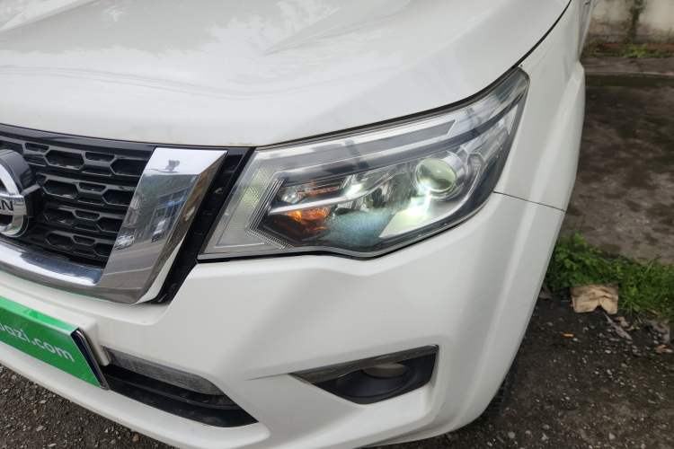 Used Nissan Terra 2018 2.5L Automatic 4x4 Flagship Edition Left Front Headlight