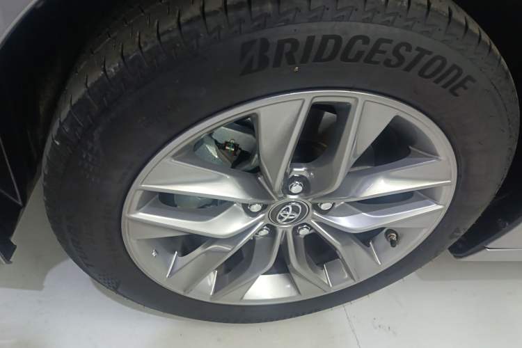 Used Toyota Avalon 2019 2.0L Luxury Edition China VI Standard